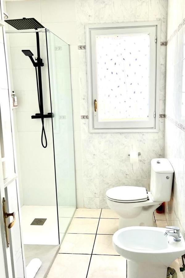 Apartamentos Delfines Кала-Бланка Экстерьер фото